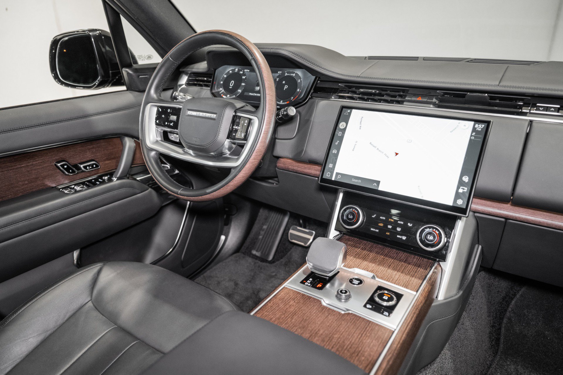 Used 2023 Land Rover Range Rover SE AWD/4WD image 28