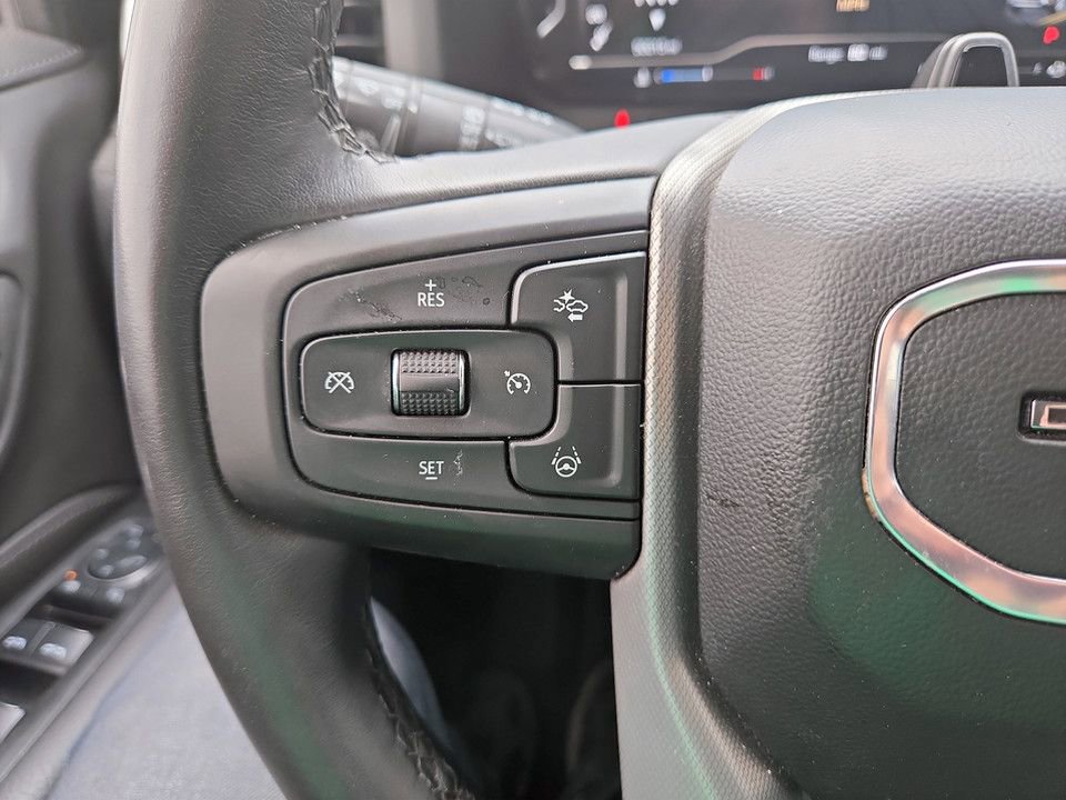 Used 2024 GMC Yukon XL Denali w/ Advanced Technology Package AWD/4WD image 15