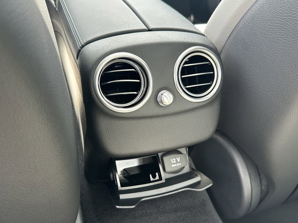 Used 2018 Mercedes-Benz C 300 Sedan image 25