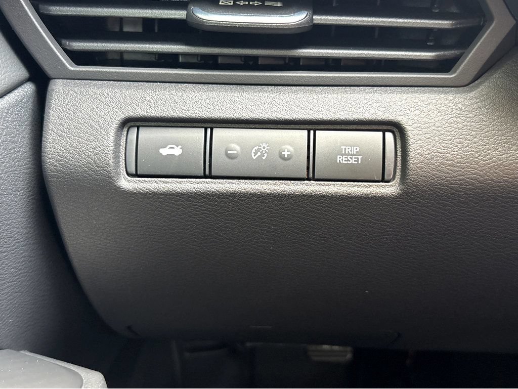 New 2026 Nissan Altima 2.5 SV FWD image 14