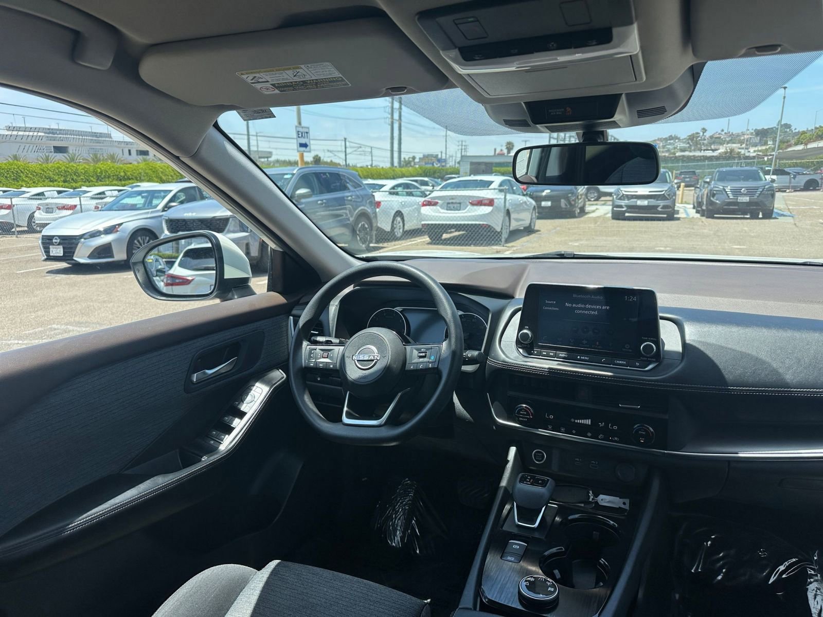 Used 2023 Nissan Rogue SV image 34