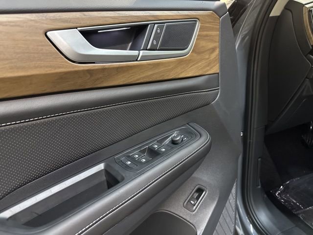 New 2026 Volkswagen Atlas SE image 12