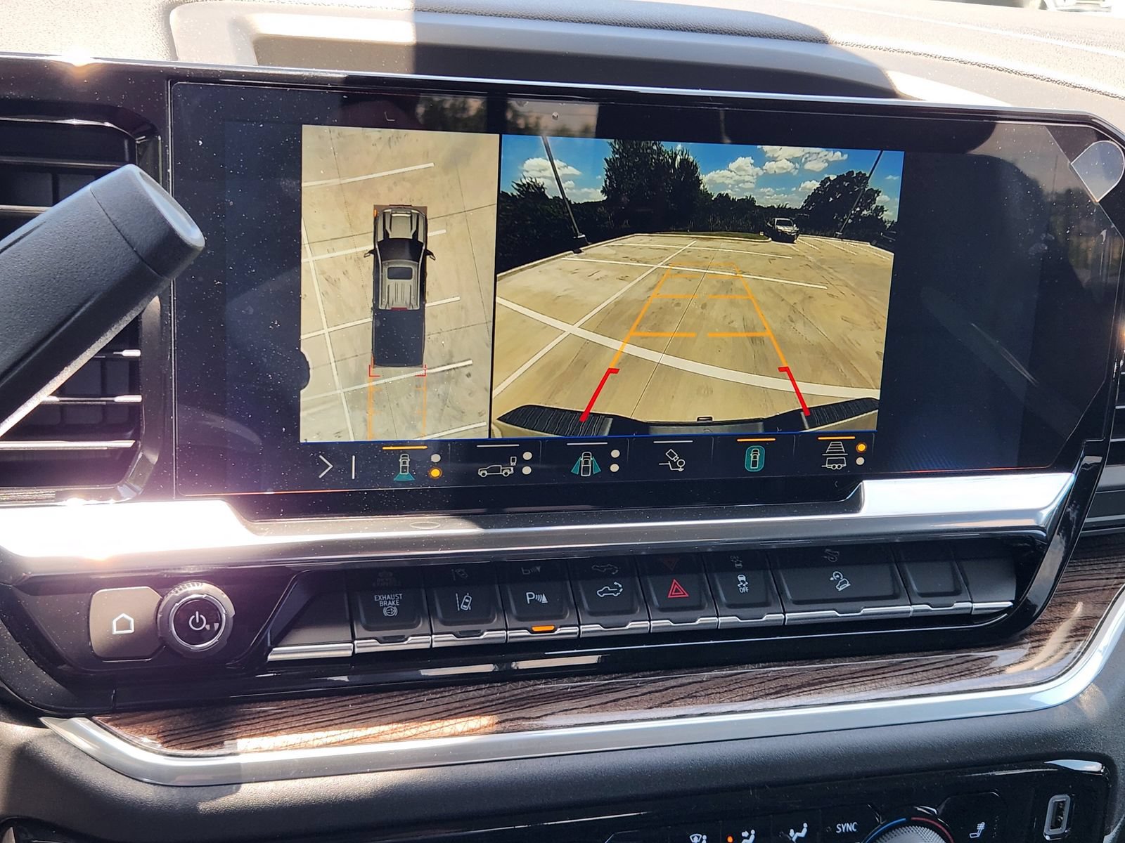 New 2026 Chevrolet Silverado 2500 LT w/ Texas Edition AWD/4WD image 17