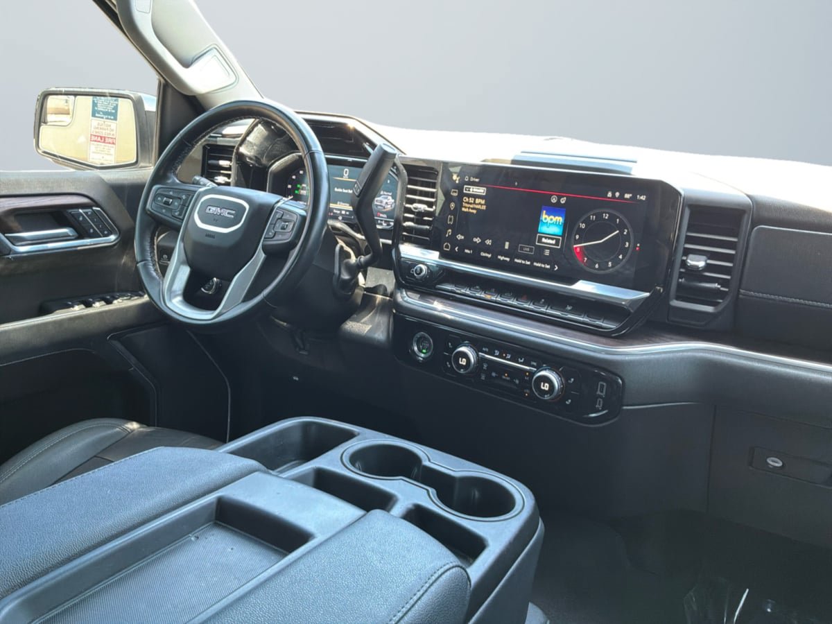 Used 2024 GMC Sierra 1500 SLT RWD image 14