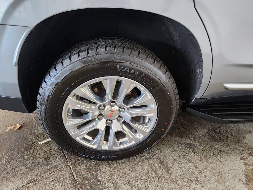 Used 2025 GMC Yukon Denali AWD/4WD image 41