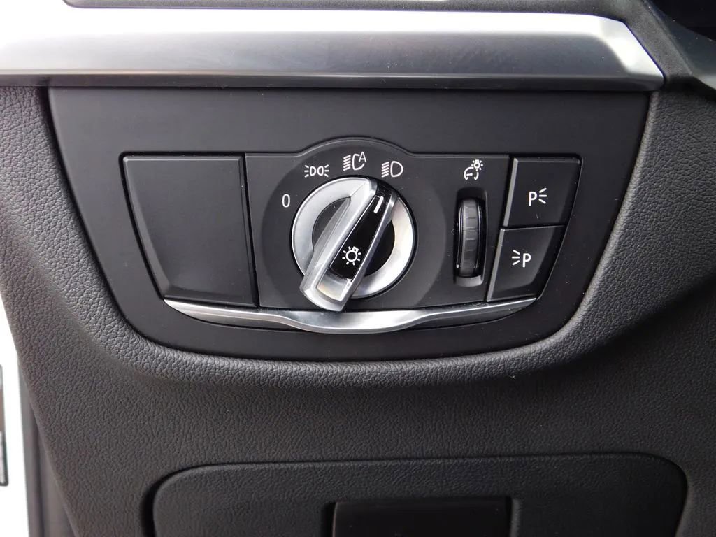 Used 2023 BMW X3 sDrive30i image 25