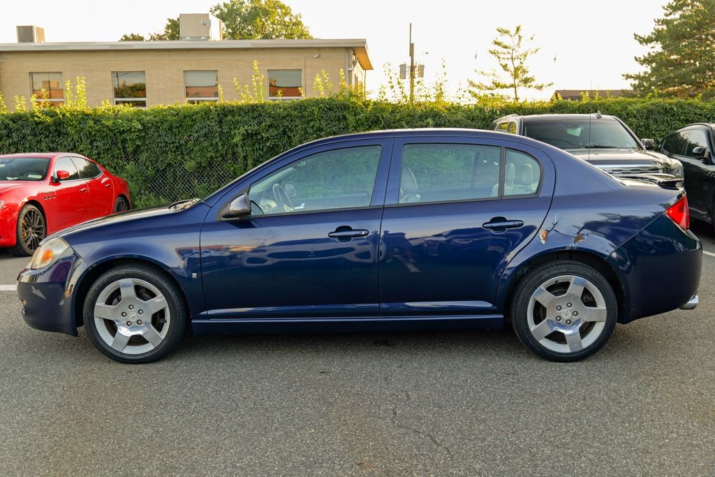 Used 2009 Chevrolet Cobalt LT w/ Preferred Equipment Group FWD image 4