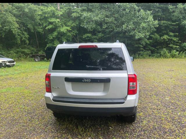 Used 2011 Jeep Patriot Sport AWD/4WD image 4
