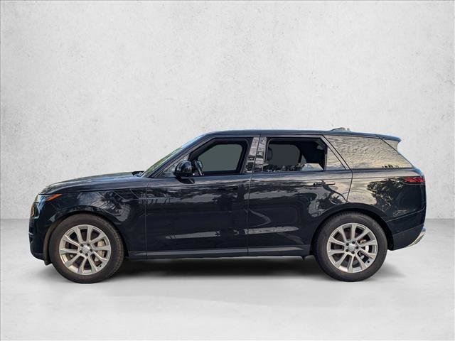 Used 2025 Land Rover Range Rover Sport SE AWD/4WD image 2