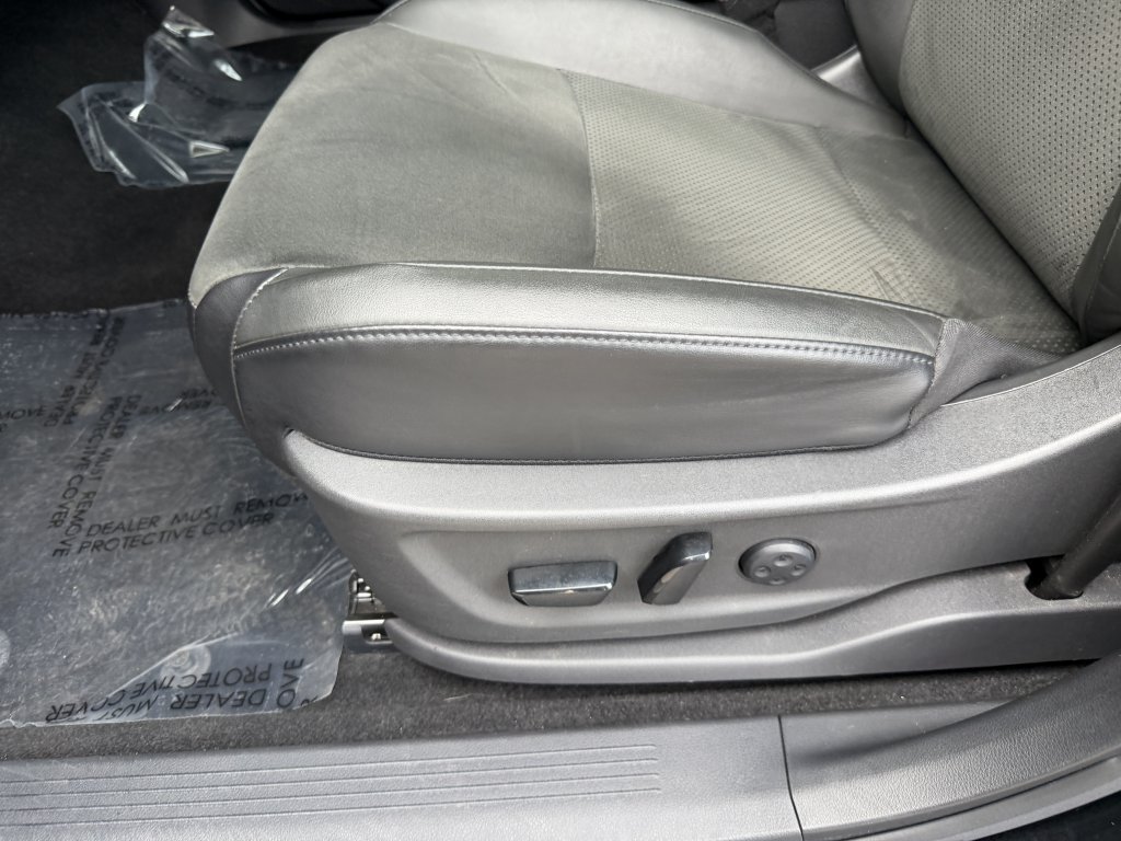 Used 2024 Nissan Ariya FWD image 31