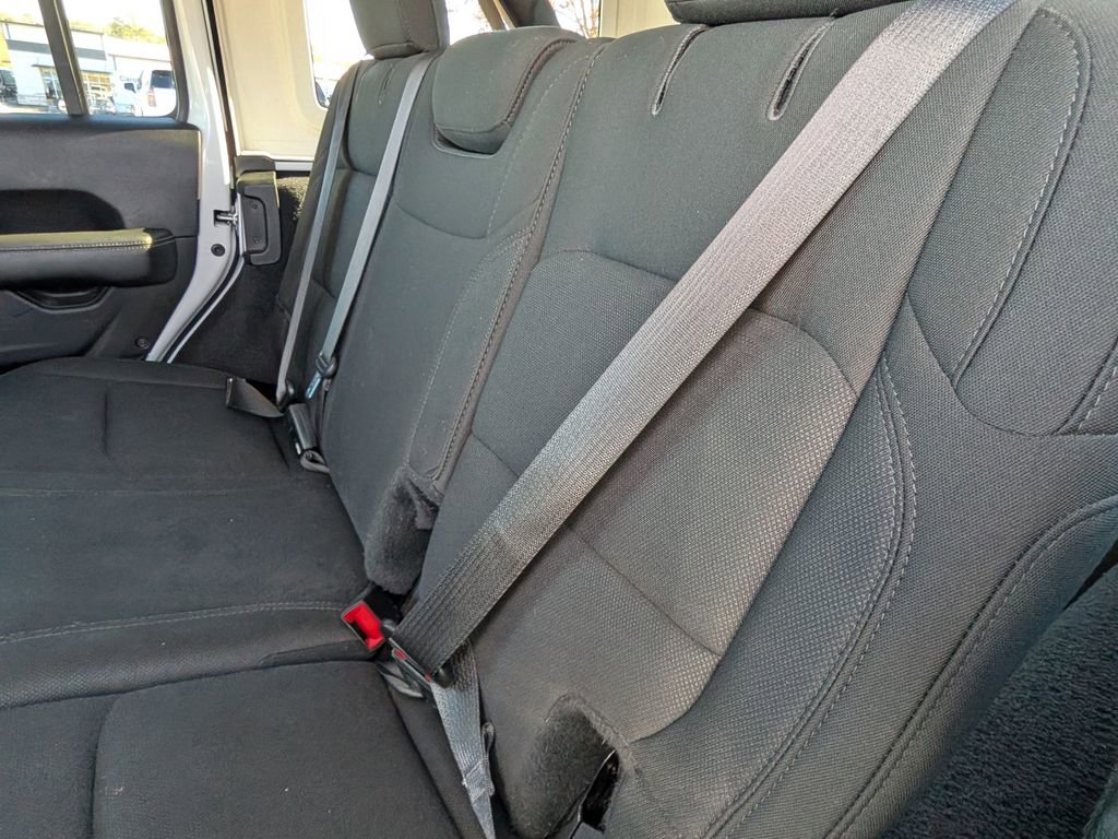 Used 2019 Jeep Wrangler Unlimited Sahara w/ Uconnect 4C Nav & Sound Group image 25