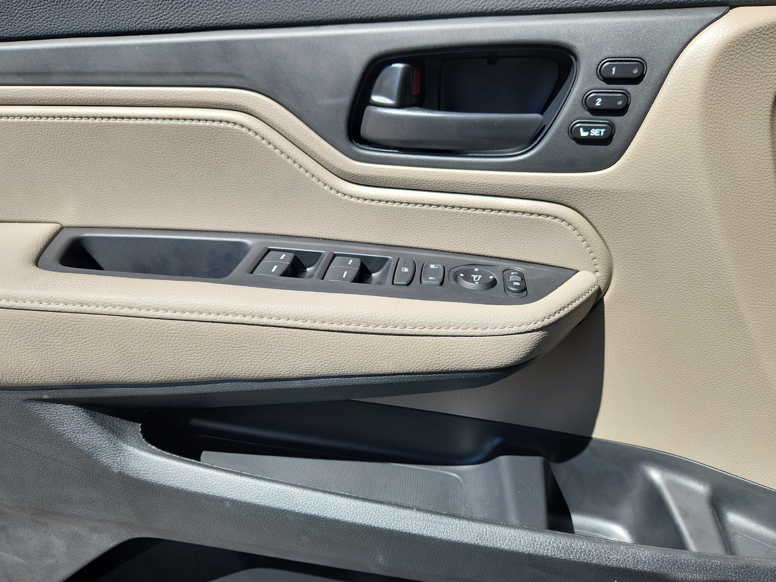 Certified 2023 Honda Odyssey EX-L image 9