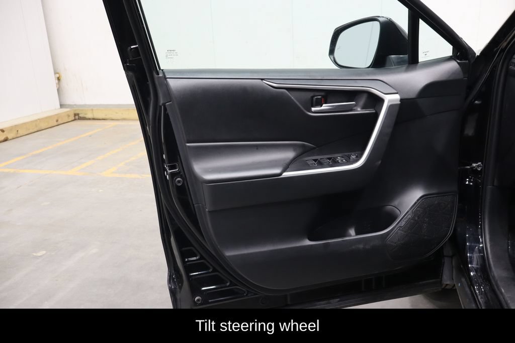 Used 2023 Toyota RAV4 XLE AWD/4WD image 19