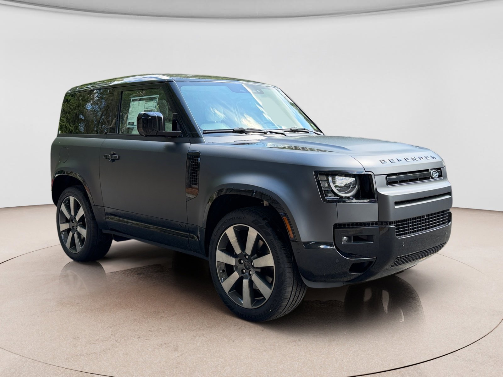 New 2026 Land Rover Defender 90 V8 AWD/4WD image 7