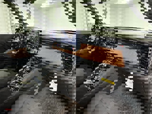 Certified 2024 GMC Canyon AT4 image 28