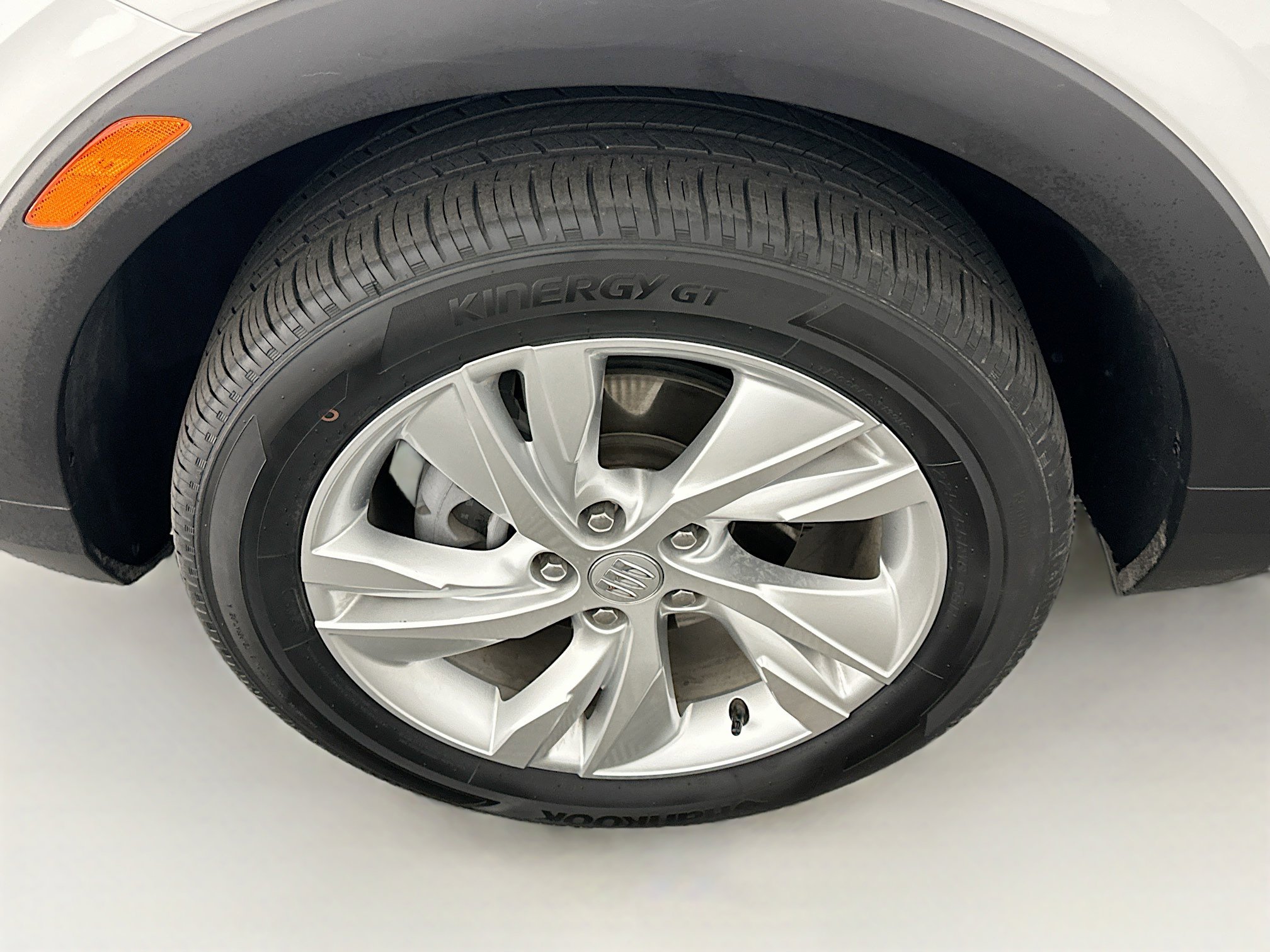 Used 2025 Buick Encore GX Preferred AWD/4WD image 11