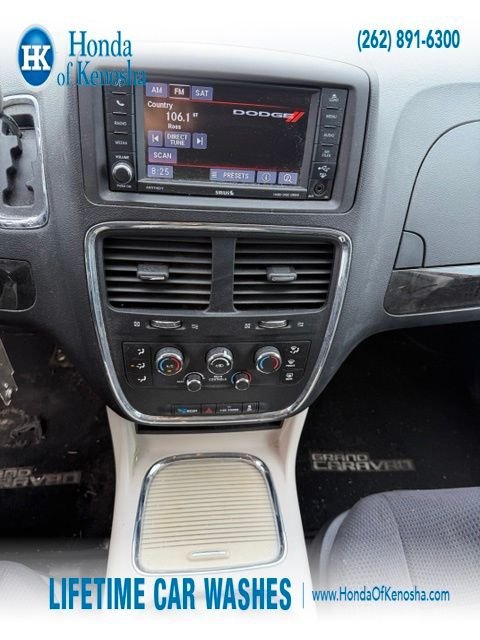 Used 2014 Dodge Grand Caravan SXT w/ UConnect Hands-Free Group FWD image 8