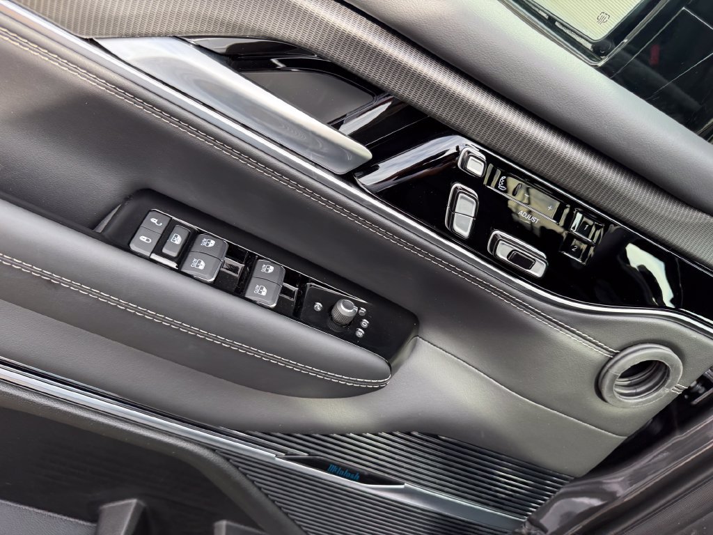 New 2026 Jeep Grand Wagoneer Summit AWD/4WD image 11