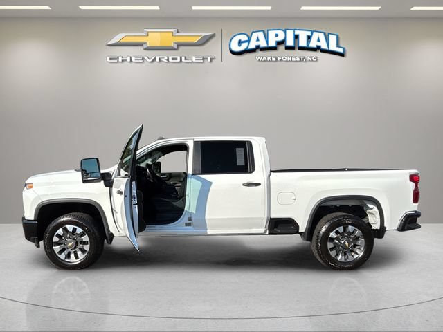 Used 2022 Chevrolet Silverado 2500 Custom w/ Custom Value Package AWD/4WD image 3