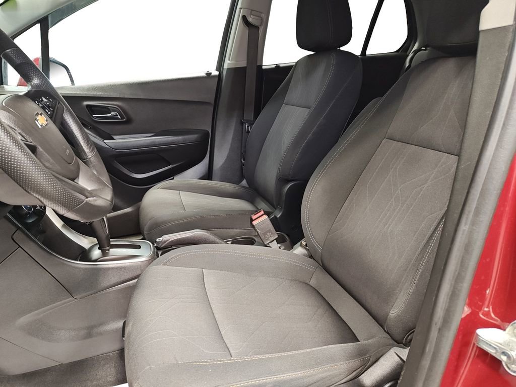 Used 2019 Chevrolet Trax LT AWD/4WD image 9