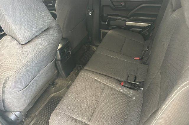 Certified 2025 Toyota 4Runner SR5 AWD/4WD image 16