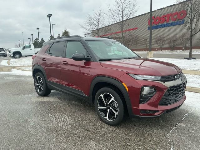 Used 2023 Chevrolet TrailBlazer RS w/ Sun and Liftgate Package image 2