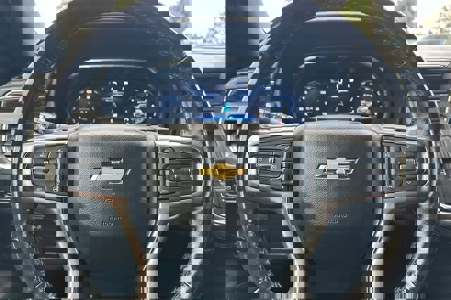 Used 2023 Chevrolet Suburban Premier RWD image 27