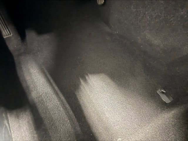 Used 2021 Dodge Challenger SXT image 17