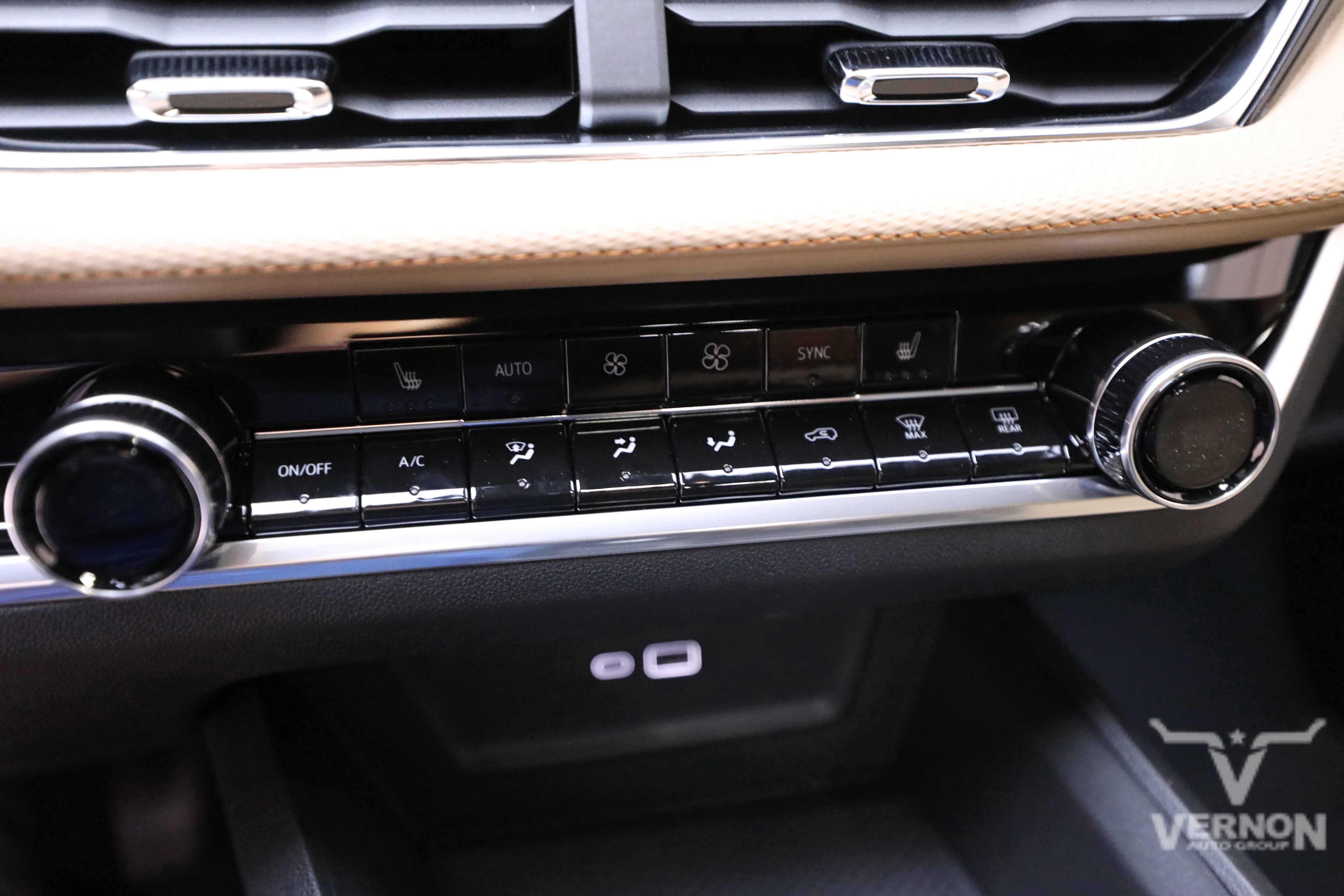 New 2026 Chevrolet Equinox ACTIV w/ Safety and Technology Package image 22