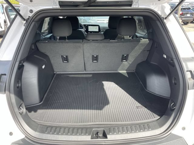 New 2027 Chevrolet Equinox LT w/ LPO, Floor Liner Package FWD image 23