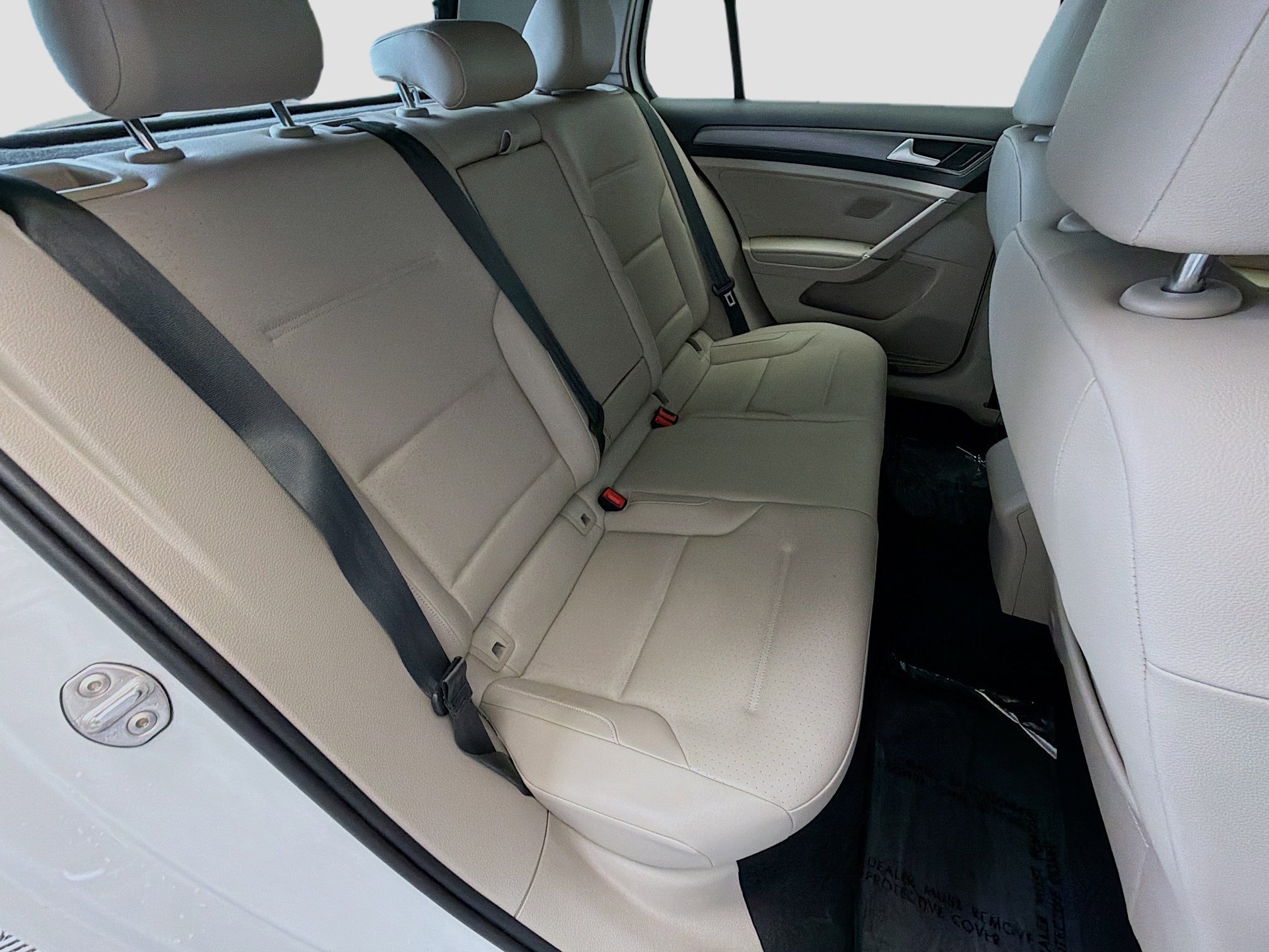 Used 2020 Volkswagen Golf 4-Door image 14