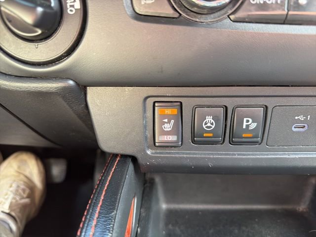 Used 2023 Nissan Frontier PRO-4X w/ Pro-4X Premium Package AWD/4WD image 37
