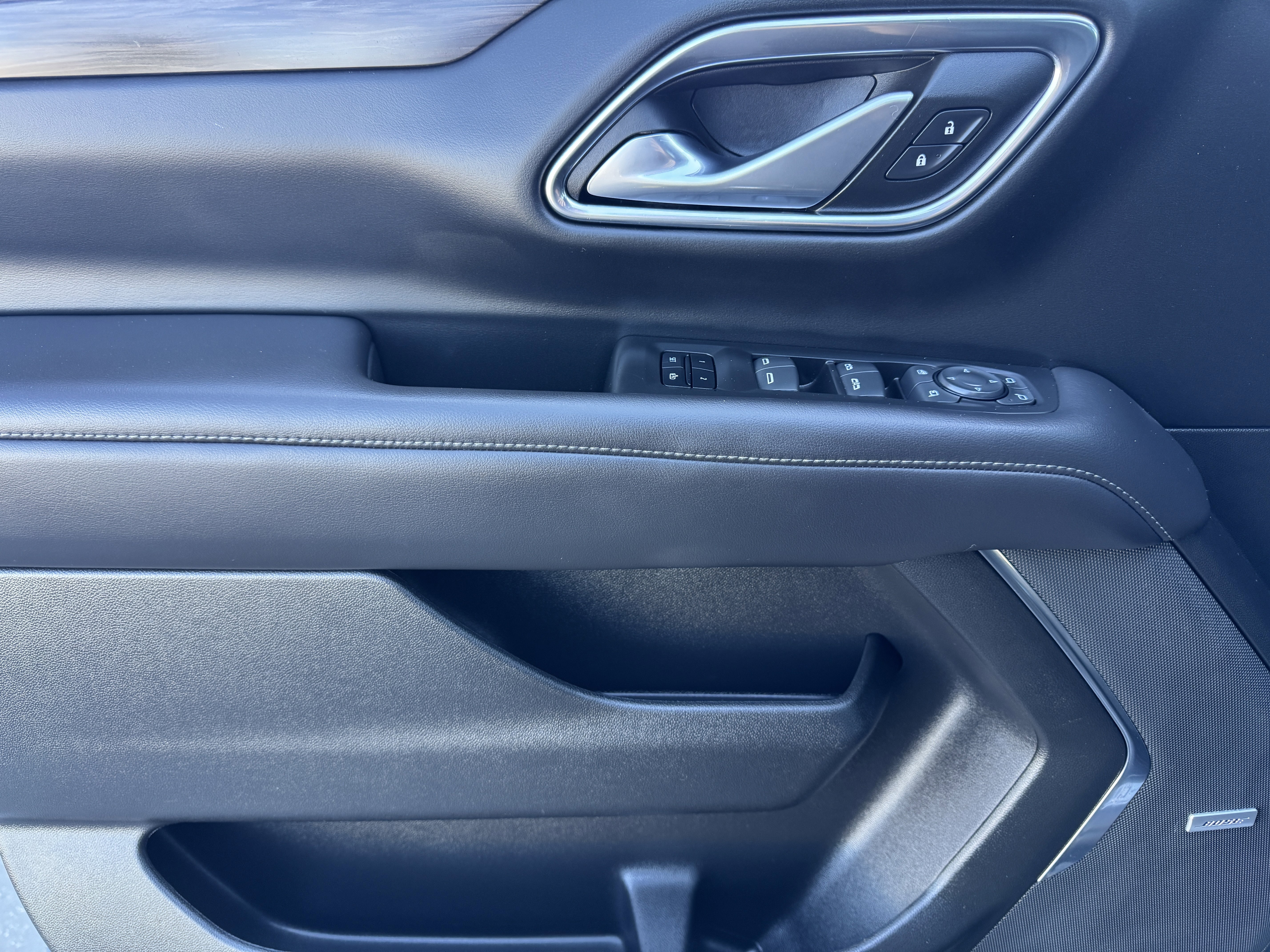 Certified 2022 Chevrolet Tahoe Z71 w/ Luxury Package image 9