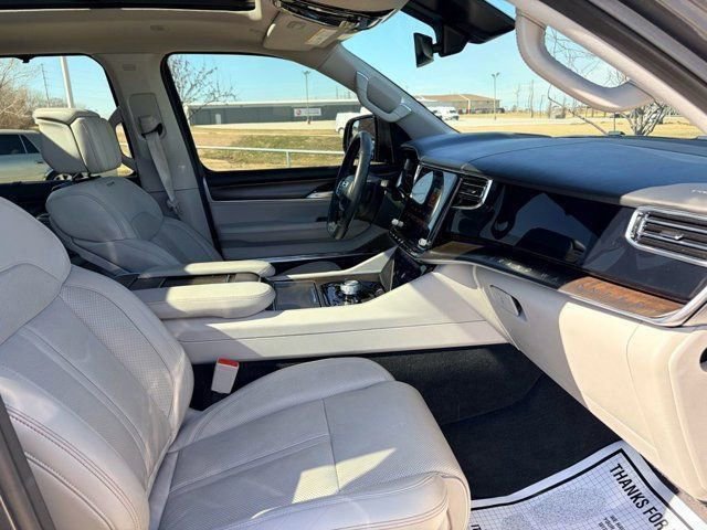 Used 2022 Jeep Grand Wagoneer Series I image 33