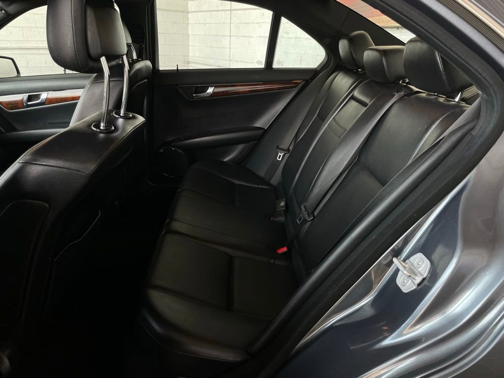 Used 2011 Mercedes-Benz C 300 4MATIC Sedan image 12