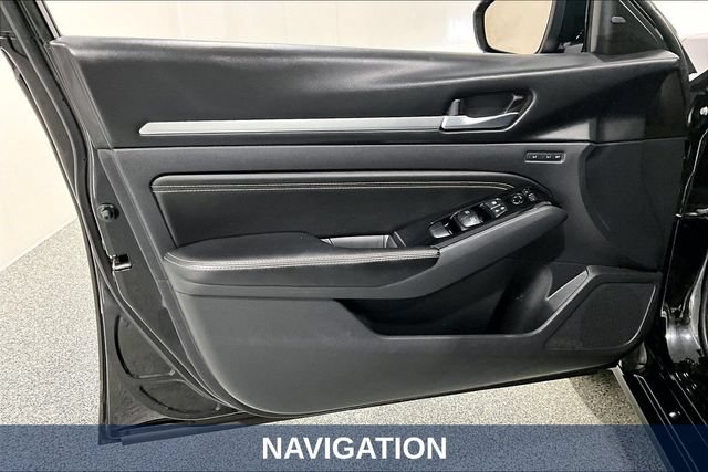Used 2022 Nissan Altima 2.5 Platinum AWD/4WD image 26