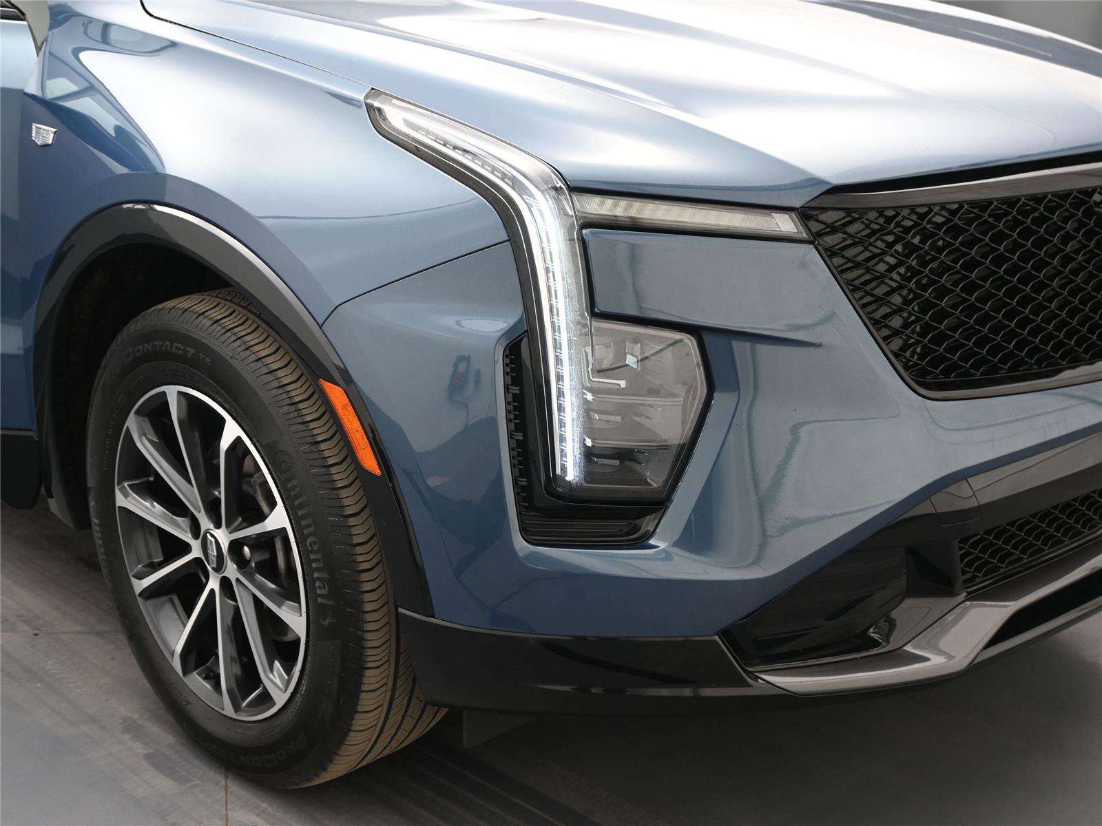 Used 2024 Cadillac XT4 Sport image 32