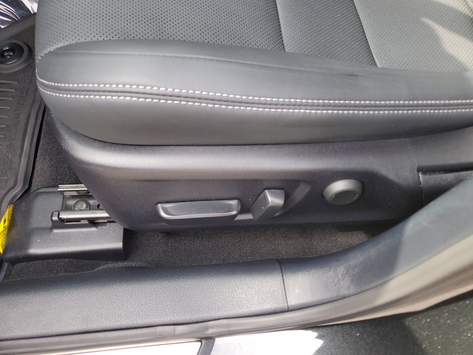 Used 2023 Lexus IS 300 AWD w/ Premium Package image 18