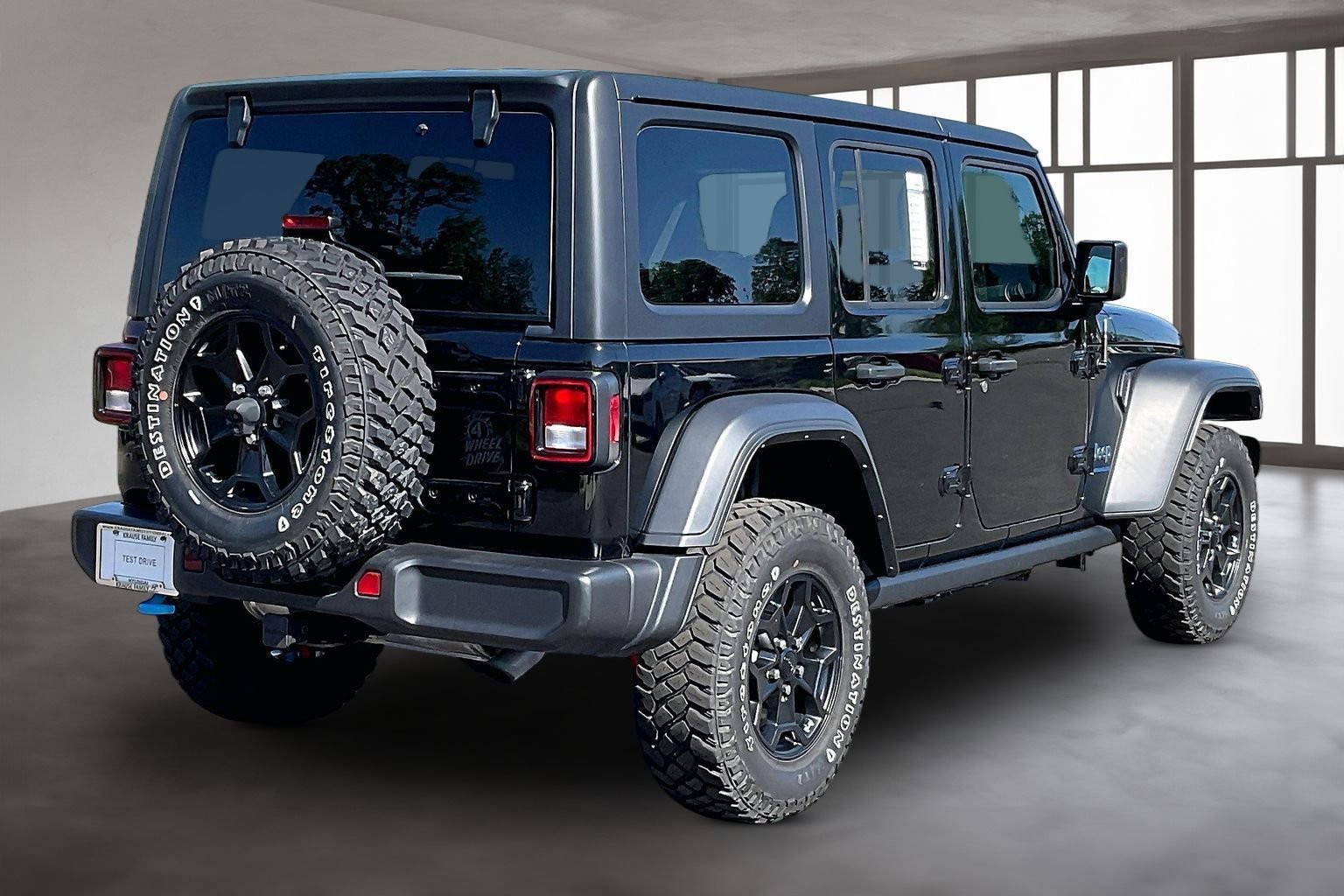 Used 2023 Jeep Wrangler Unlimited w/ Cold Weather Group AWD/4WD image 6
