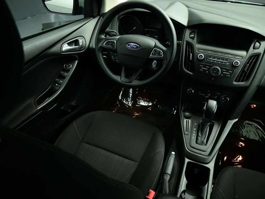 Used 2018 Ford Focus SE image 47