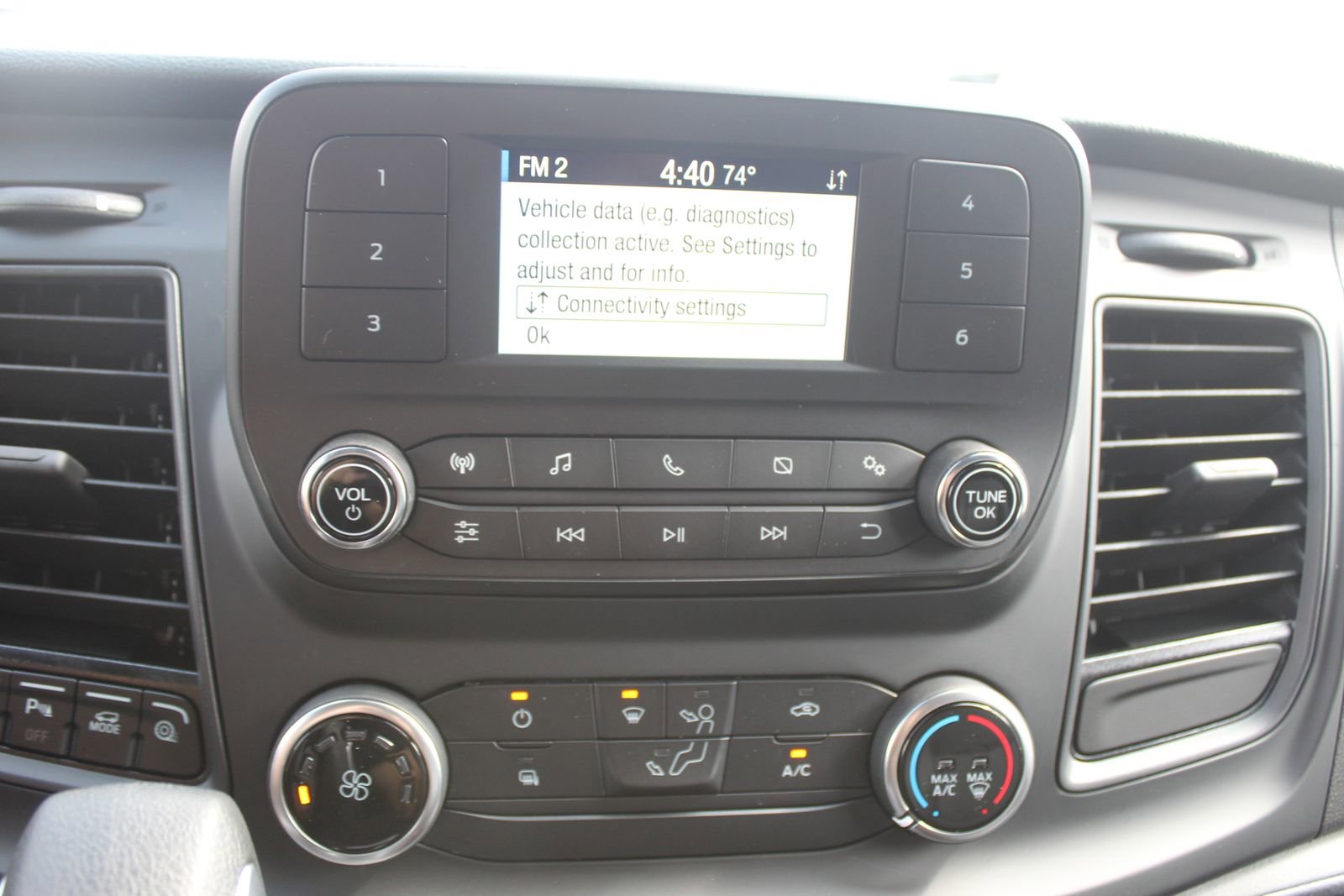 New 2025 Ford Transit 250 148 Medium Roof w/ Load Area Protection Package image 23