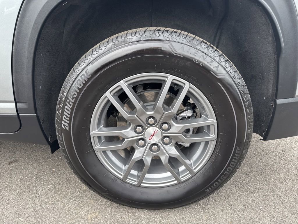 Used 2025 GMC Acadia Elevation FWD image 33