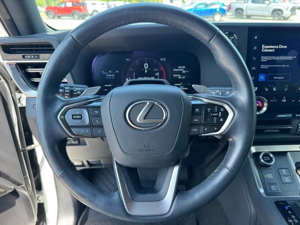 Used 2024 Lexus GX 550 w/ Accessory Package (2T) AWD/4WD image 24