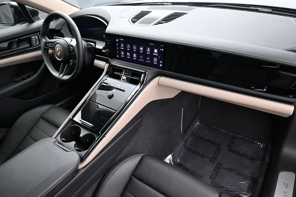 Certified 2025 Porsche Panamera 4 AWD/4WD image 29