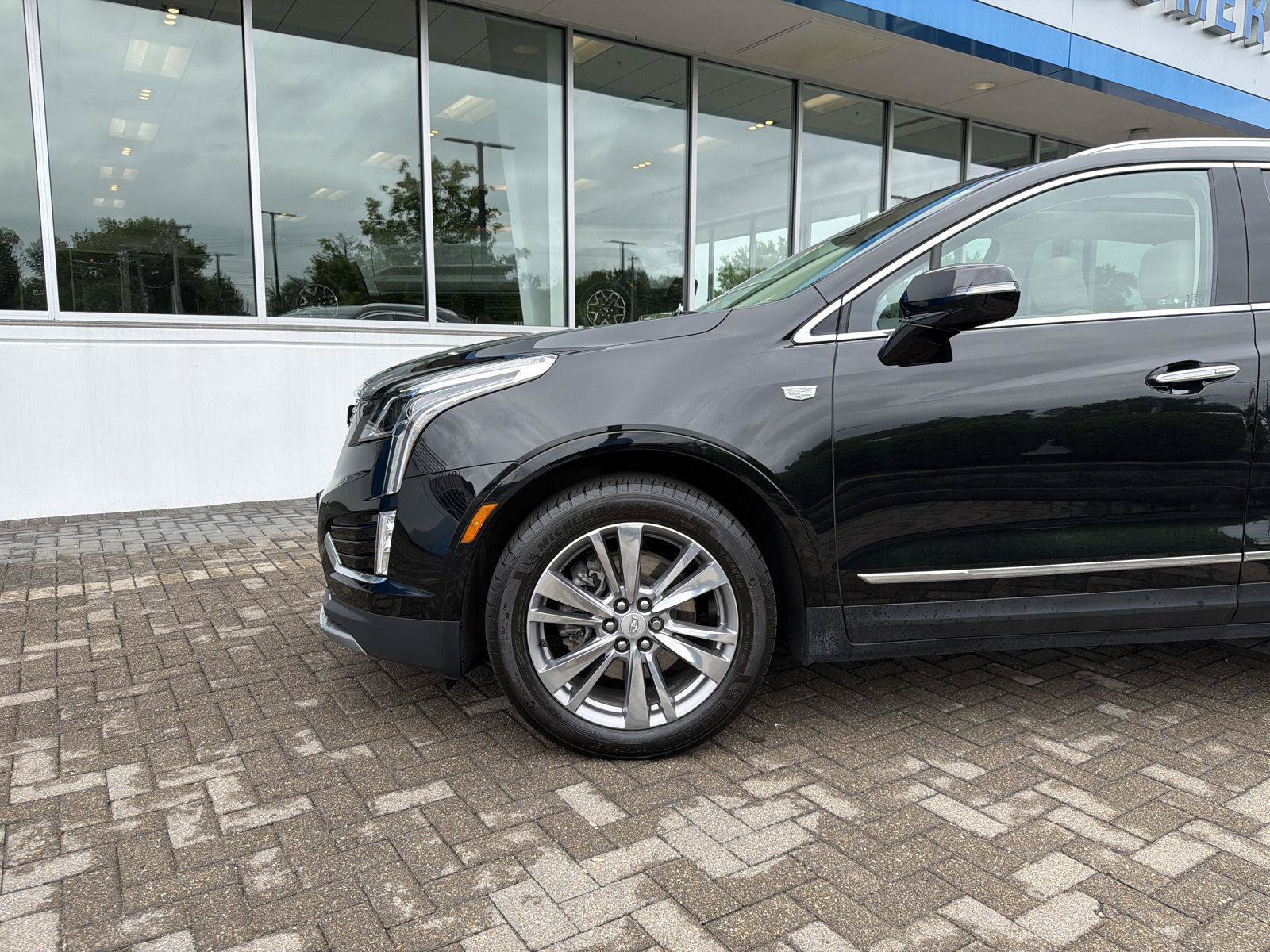 Used 2024 Cadillac XT5 Premium Luxury AWD/4WD image 9
