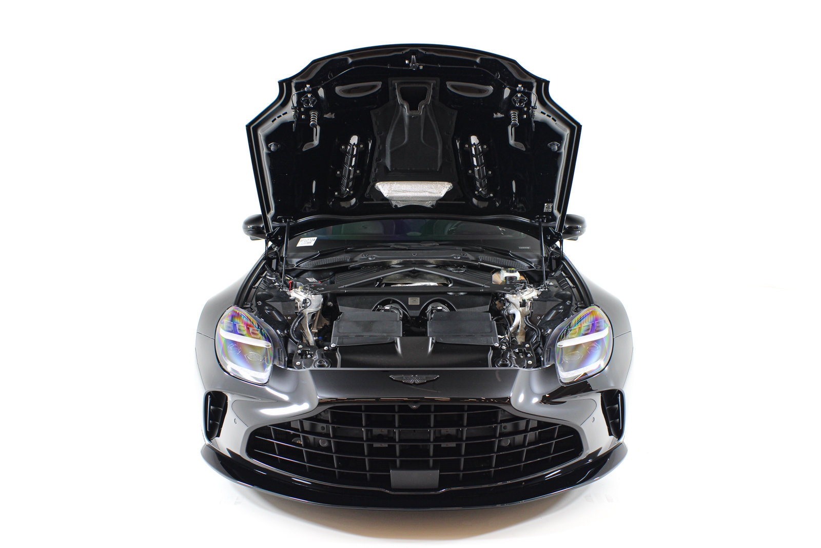 Used 2026 Aston Martin V8 Vantage S RWD image 56