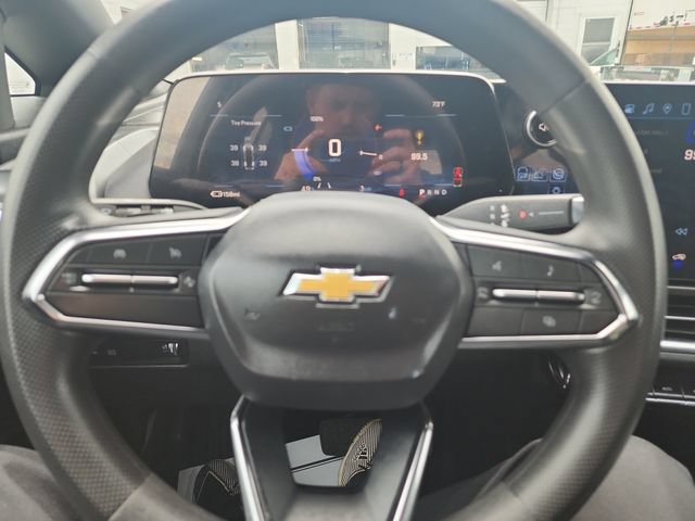 Used 2026 Chevrolet Equinox EV LT FWD image 14