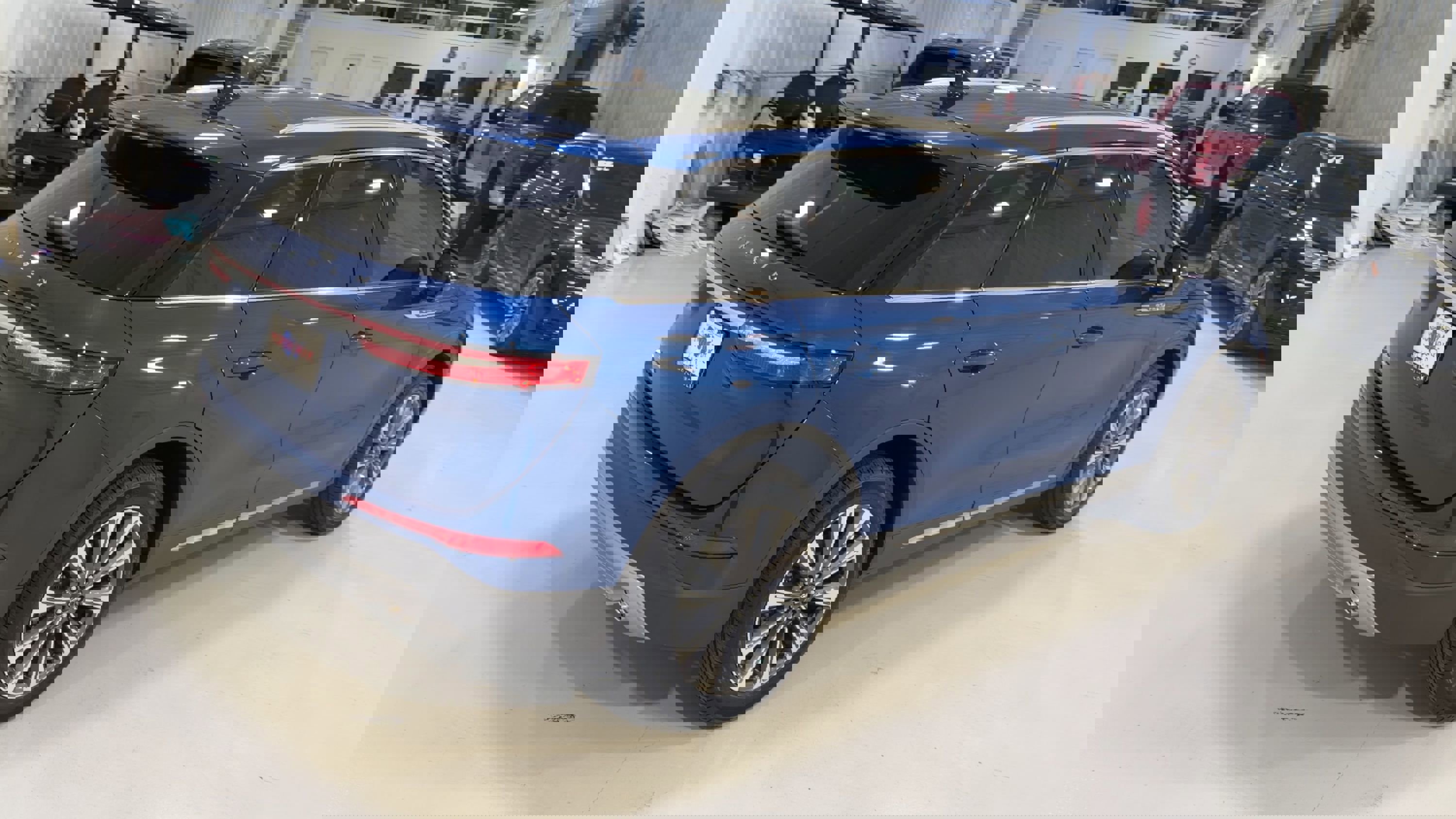 Used 2020 Lincoln Corsair Reserve w/ Elements Package FWD image 9