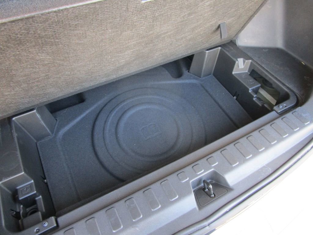 Used 2023 Chevrolet Equinox LT w/ LPO, Floor Liner Package FWD image 15