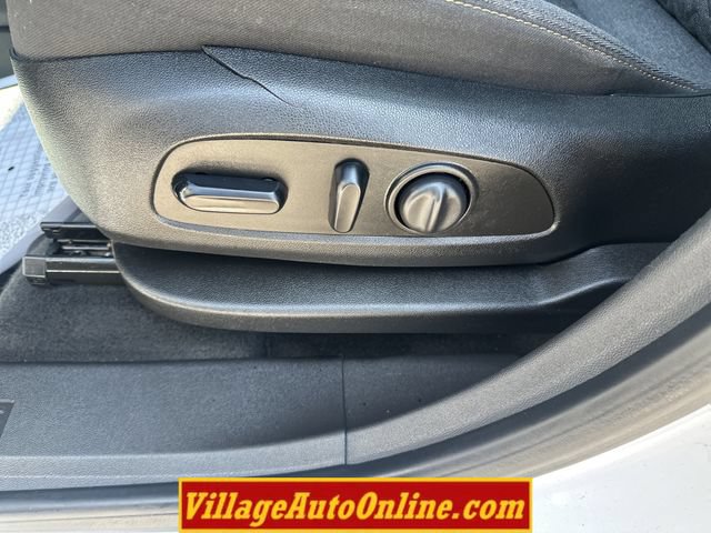 Used 2022 Chevrolet Equinox LT AWD/4WD image 13